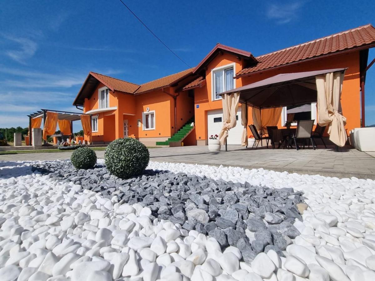 Luxury Apartment Megy Otočac Eksteriør bilde