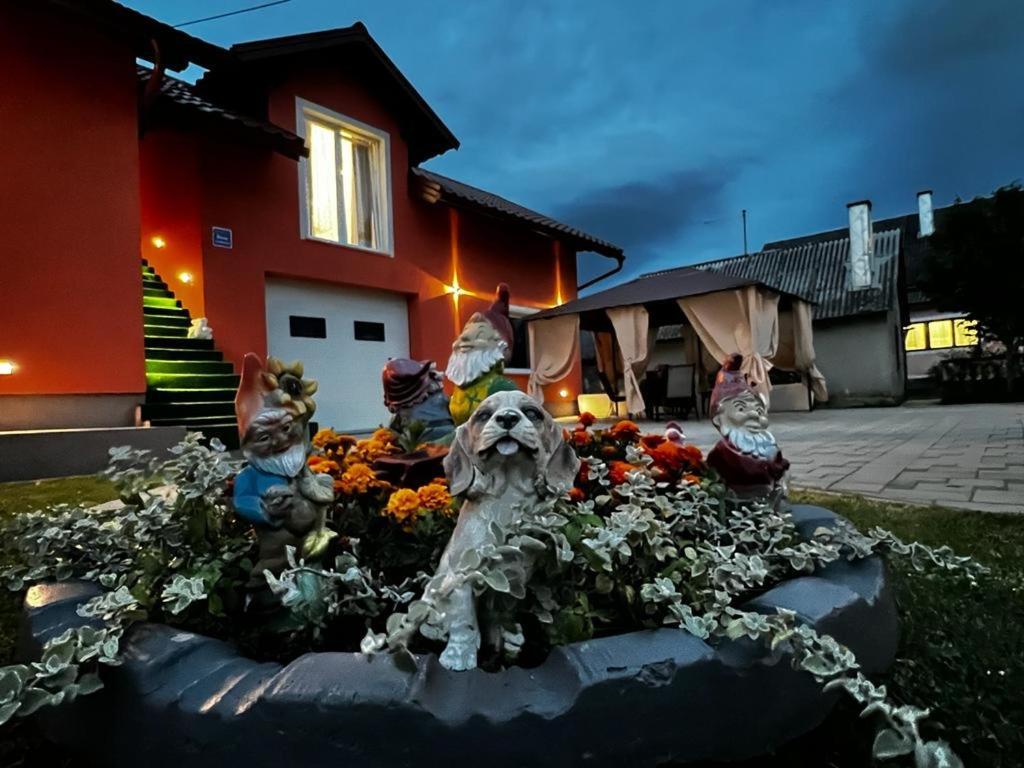 Luxury Apartment Megy Otočac Eksteriør bilde