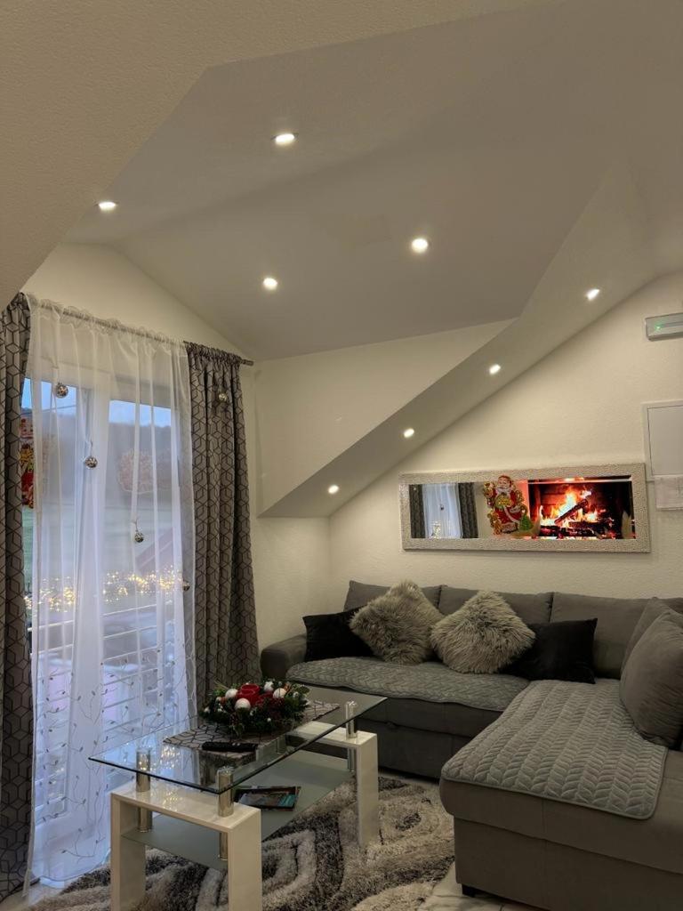 Luxury Apartment Megy Otočac Eksteriør bilde