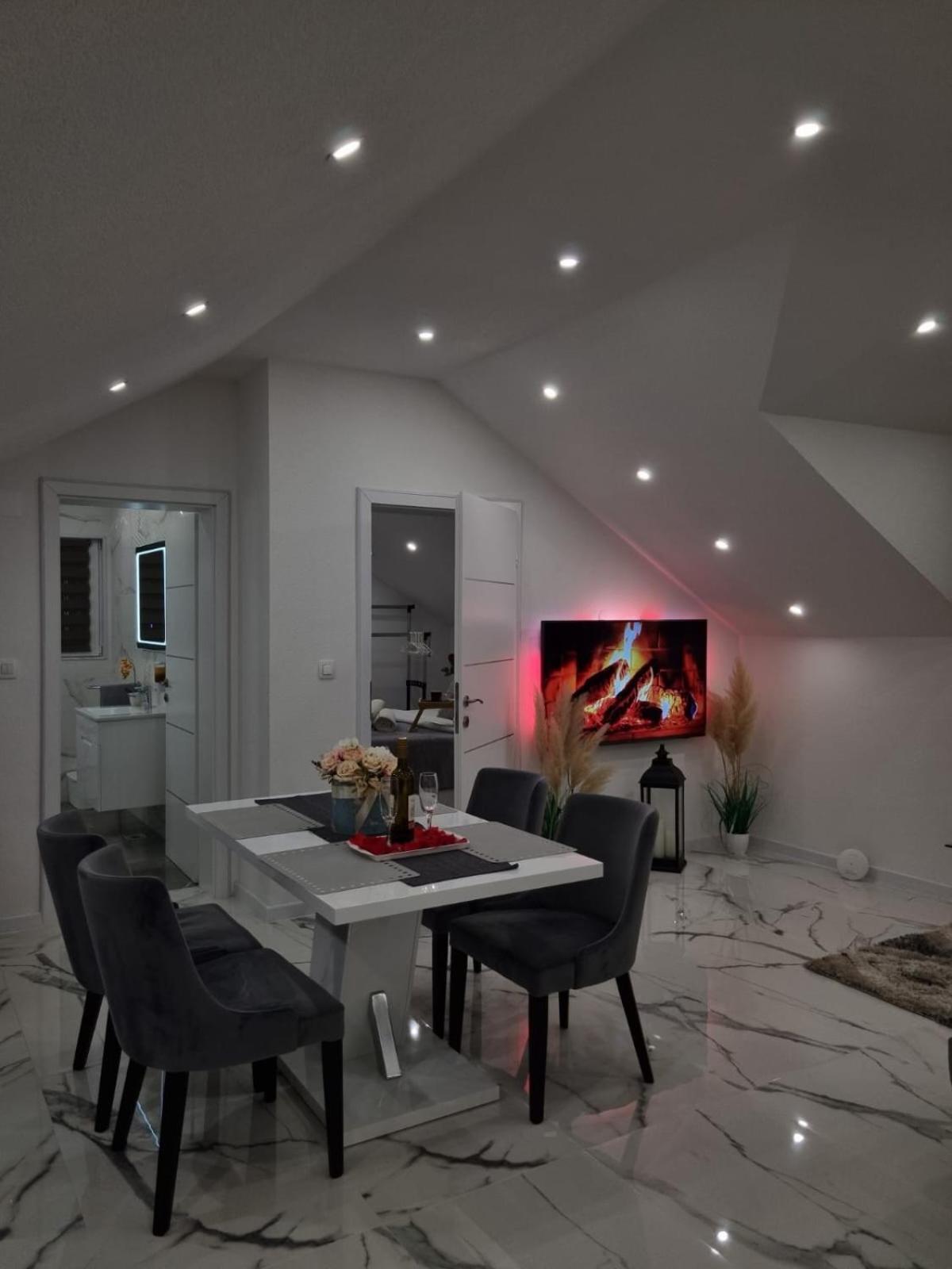 Luxury Apartment Megy Otočac Eksteriør bilde