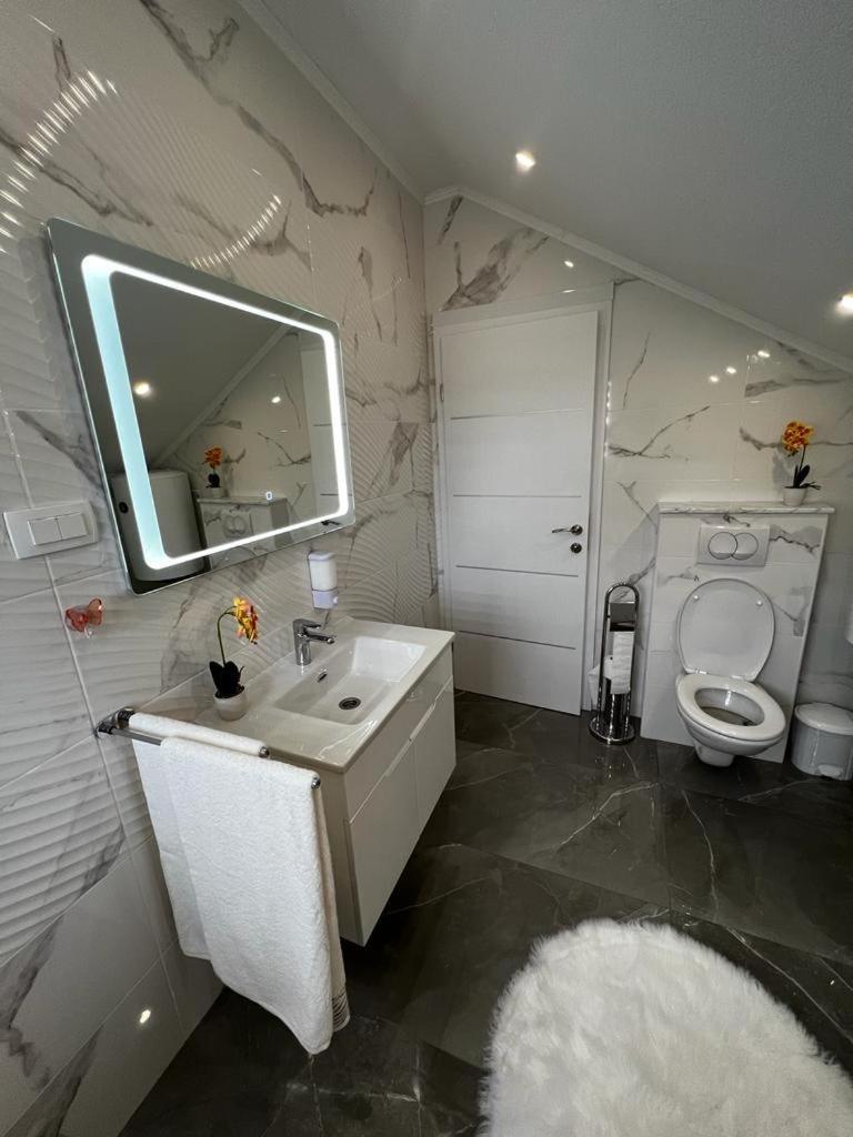 Luxury Apartment Megy Otočac Eksteriør bilde