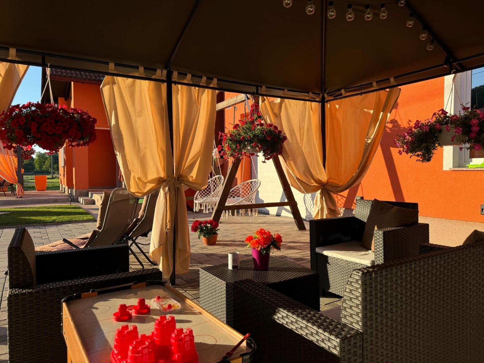 Luxury Apartment Megy Otočac Eksteriør bilde