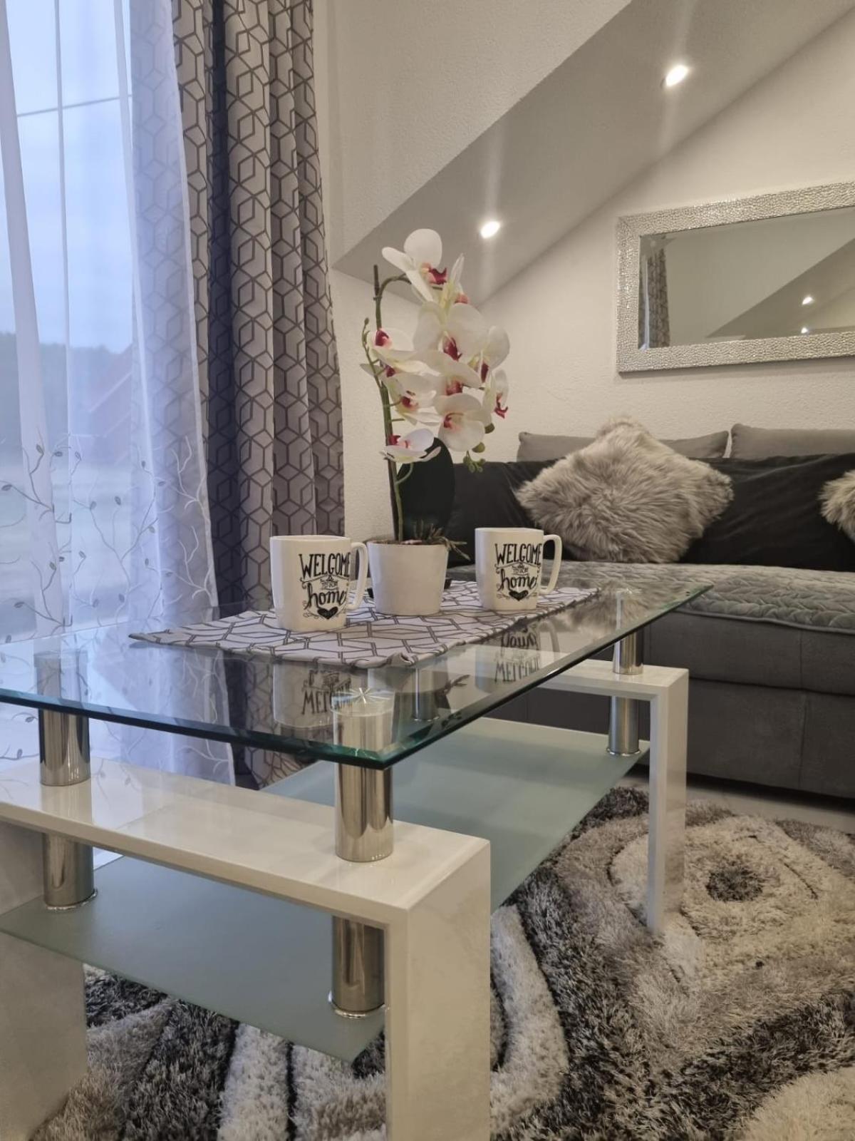 Luxury Apartment Megy Otočac Eksteriør bilde